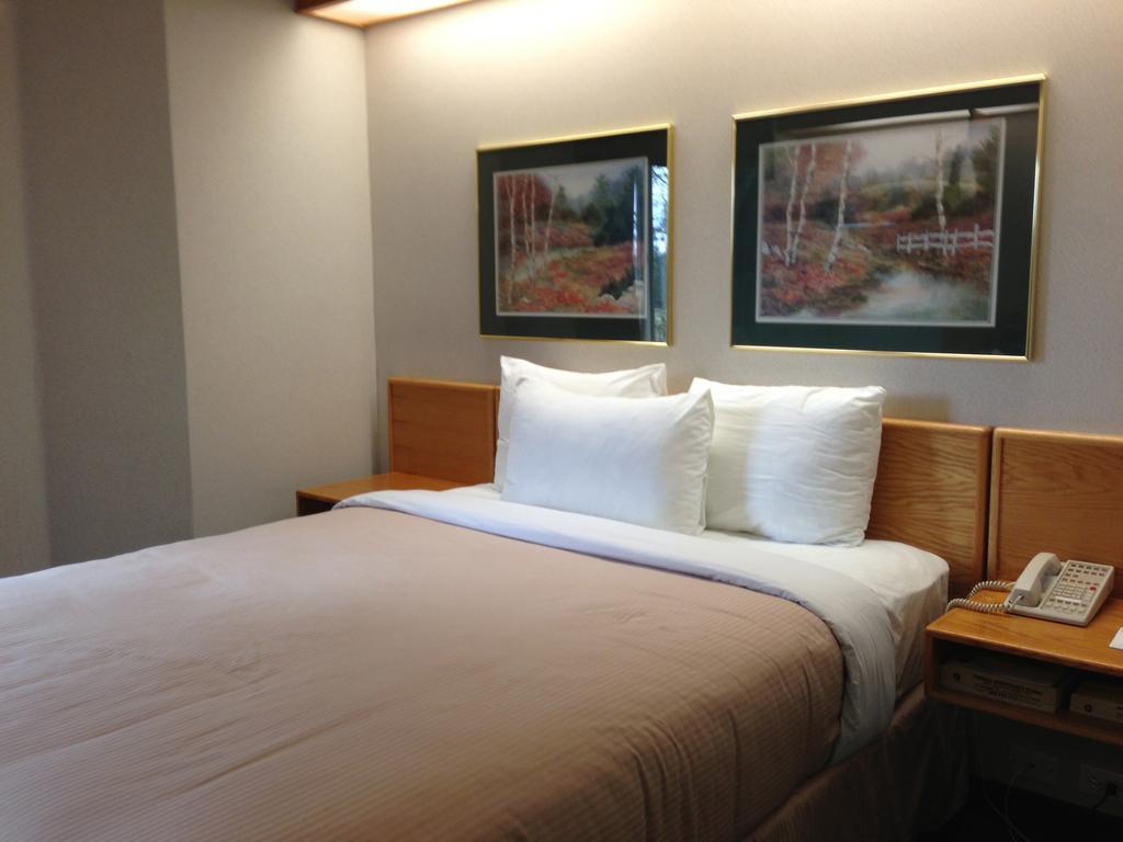 Canadas Best Value Inn Langley/Vancouver Esterno foto