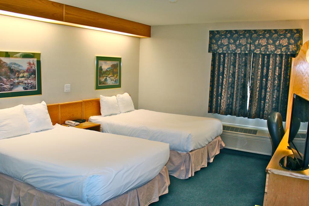 Canadas Best Value Inn Langley/Vancouver Esterno foto