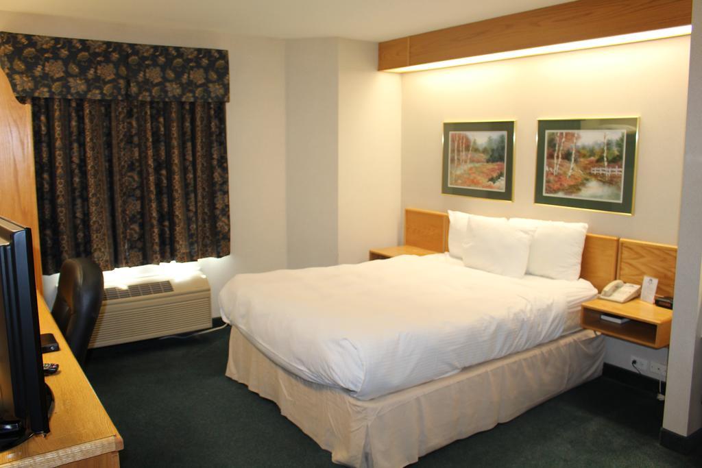 Canadas Best Value Inn Langley/Vancouver Esterno foto