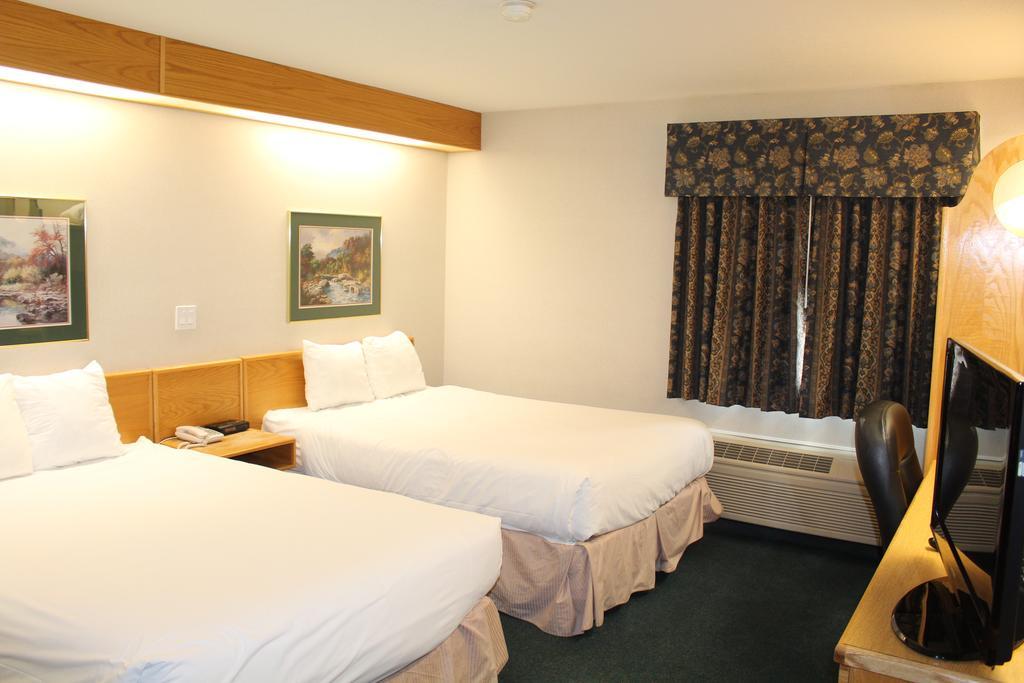 Canadas Best Value Inn Langley/Vancouver Esterno foto