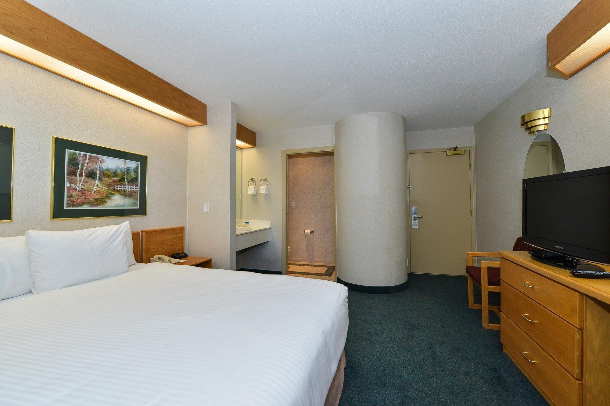 Canadas Best Value Inn Langley/Vancouver Esterno foto