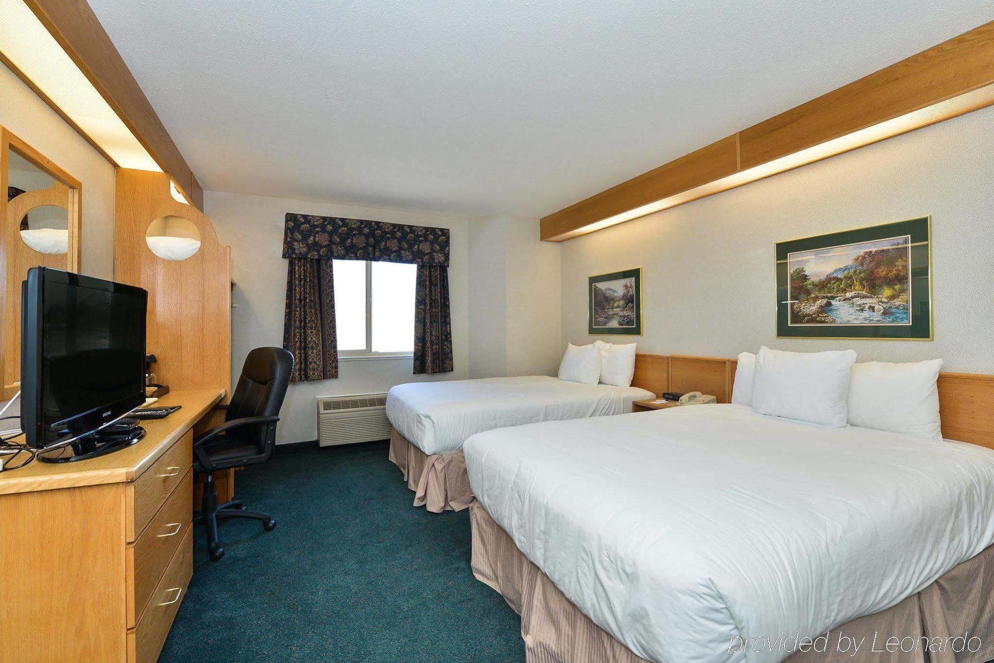 Canadas Best Value Inn Langley/Vancouver Esterno foto